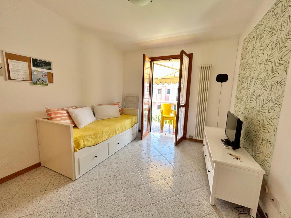 Appartement Seaside Terrace & Pool Getaway à Cavallino-Treporti Extérieur photo